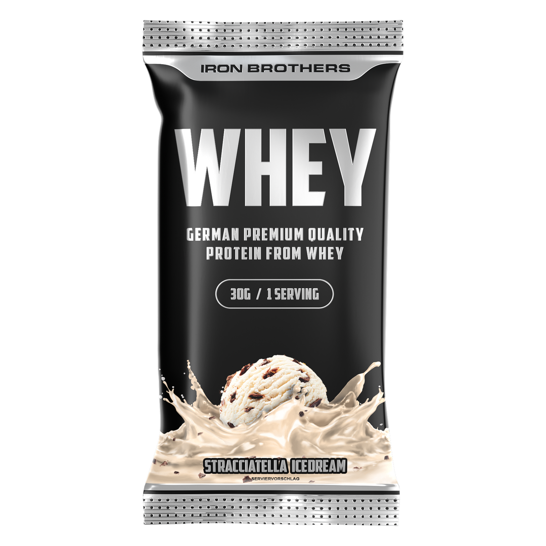 Whey Protein Stracciatella in der handlichen 30g probe Packung mit echten Shokoladen Stücken für dein Postworkout Meal